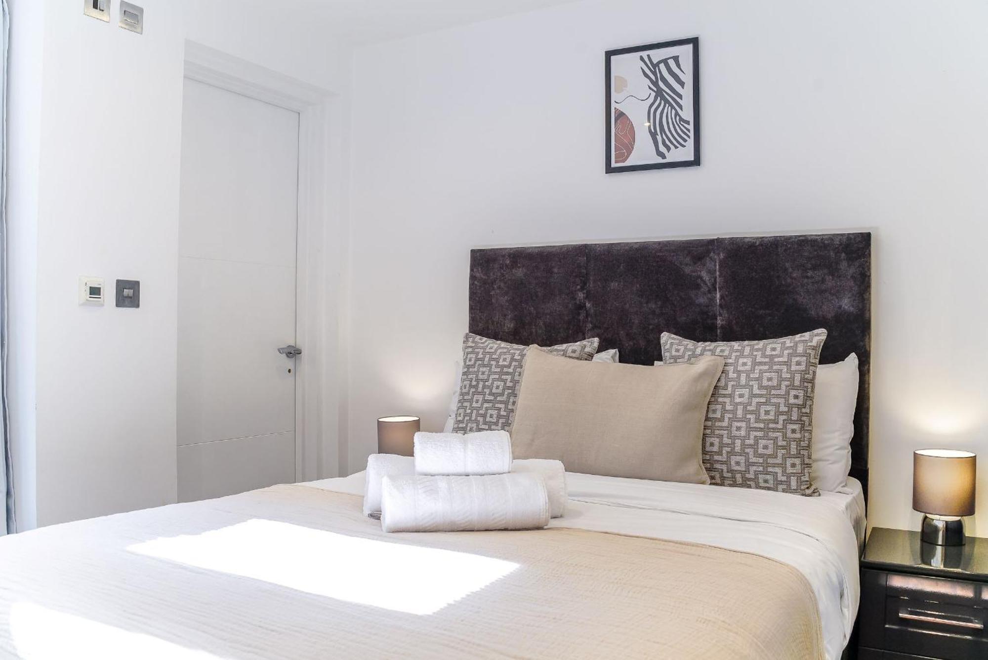 Notting Hill & Hyde Park - 2Br - Cityapartmentstay London Kültér fotó